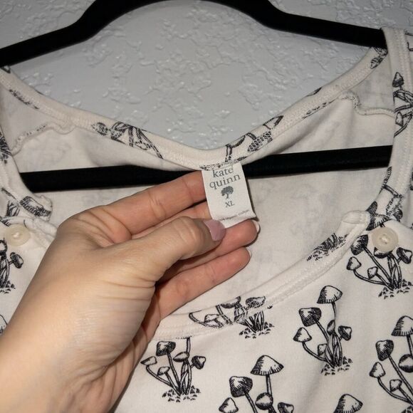 Kate Quinn Cream‎ Mushroom All Over Print Top Size XL - Picture 4 of 5